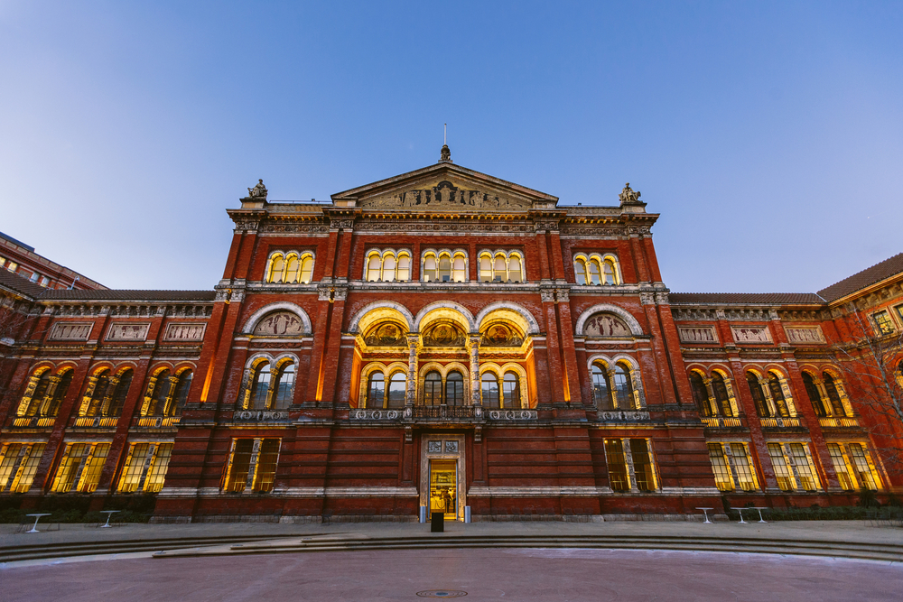 V&A